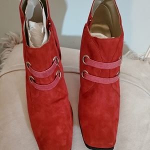 Bellini suede booties size 7.5